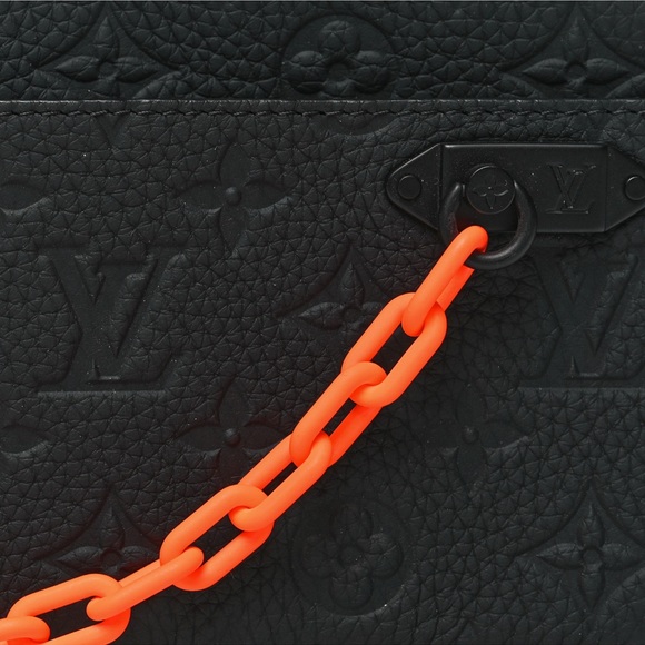 AUTHENTIC Louis Vuitton Taurillon Monogram Uniformes Solar Ray Soft Pochette - Picture 8 of 11